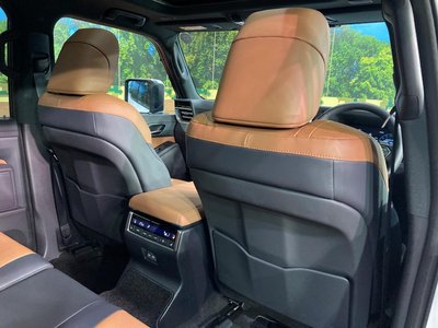 صورة مصغرة 38 لـ 2025 Lexus GX