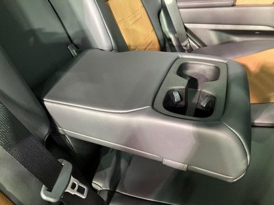 صورة مصغرة 39 لـ 2025 Lexus GX