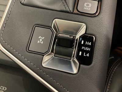 صورة مصغرة 61 لـ 2025 Lexus GX