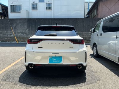 صورة 4 لـ 2026 Lexus LBX