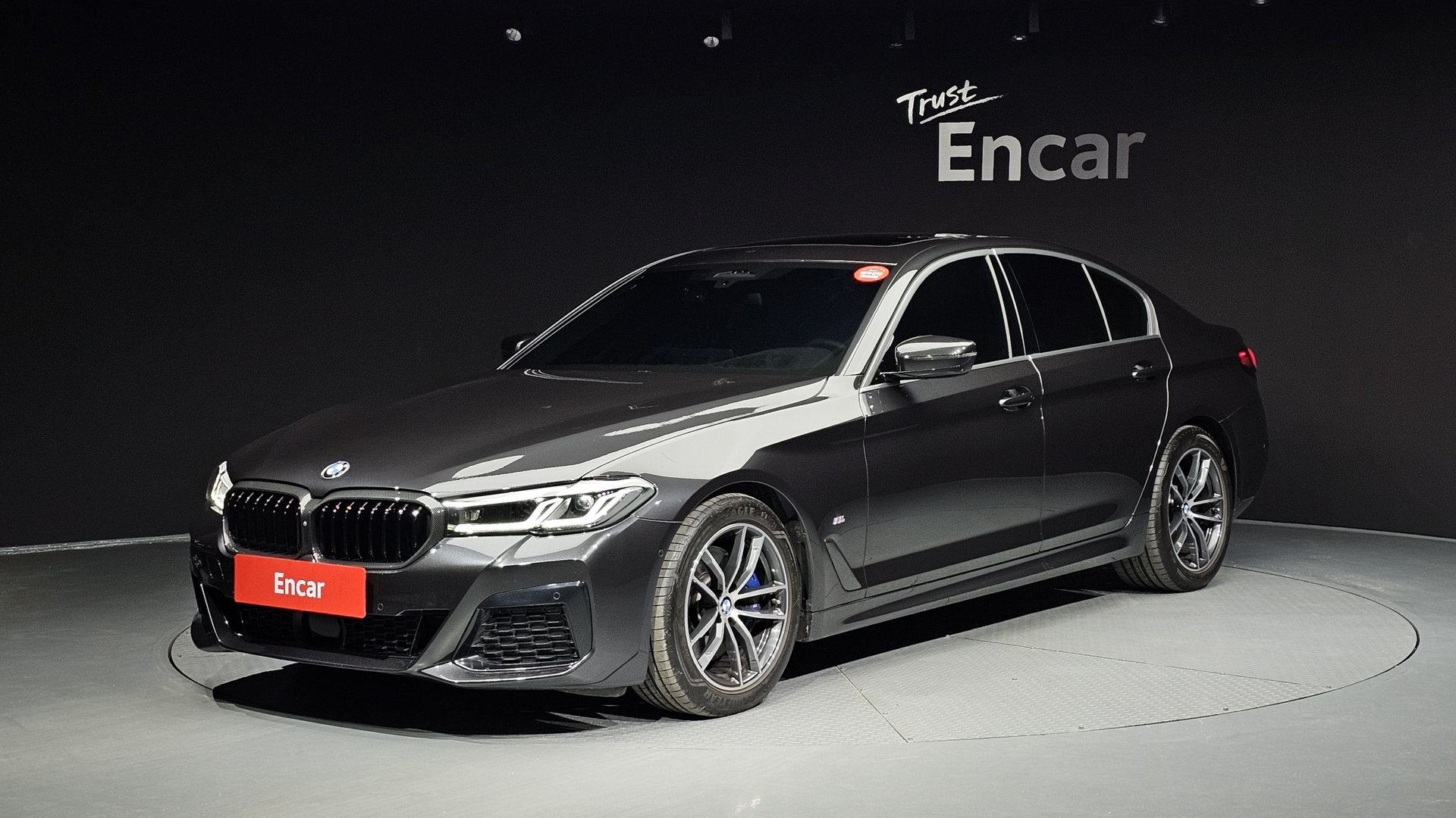 BMW 5 SERIES - View 1