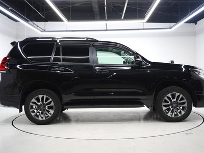 TOYOTA LAND CRUISER PRADO - 8