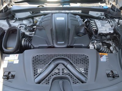 2021 Porsche MACAN thumbnail 27