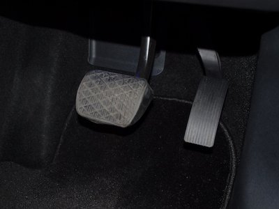 MERCEDES-BENZ EQB - 5