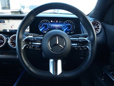 MERCEDES-BENZ EQB - 7