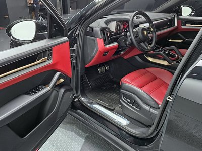 PORSCHE CAYENNE - 10