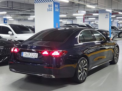 2025 Mercedes-BENZ E-CLASS 照片 3
