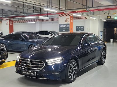 2025 Mercedes-BENZ E-CLASS 照片 1