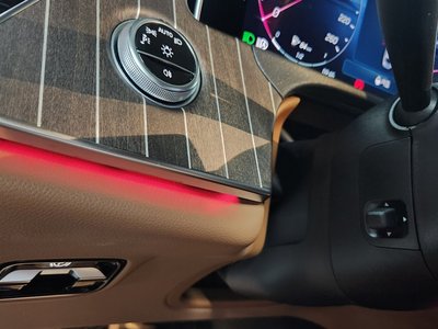2025 Mercedes-BENZ E-CLASS 照片 8