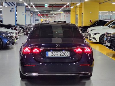 2025 Mercedes-BENZ E-CLASS 照片 2