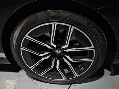 BMW 7 SERIES - 8