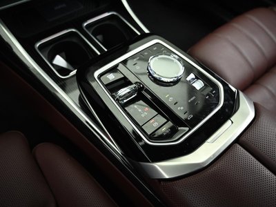BMW 7 SERIES - 9