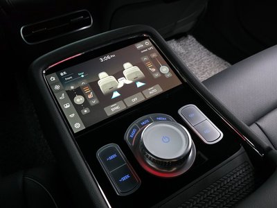 2024 Genesis G90 (RS4) — миниатюра 18