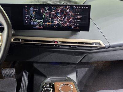 2023 BMW IX thumbnail 20