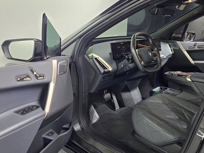 2023 BMW IX thumbnail 13