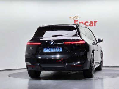 صورة 4 لـ 2023 BMW IX