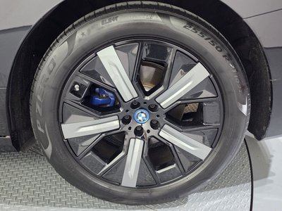 صورة 8 لـ 2023 BMW IX