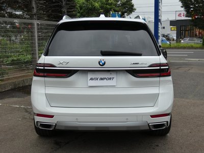 2023 BMW X7 — миниатюра 32