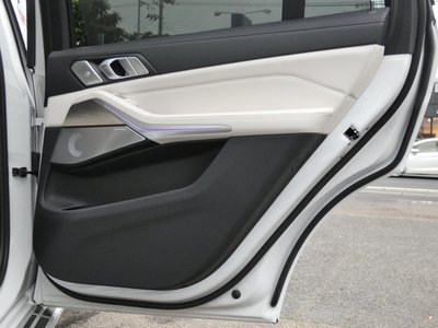2023 BMW X7 — миниатюра 56