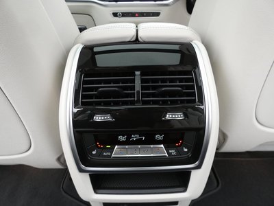 2023 BMW X7 — миниатюра 64