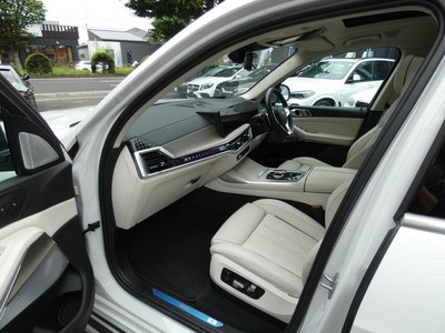 2023 BMW X7 — миниатюра 20