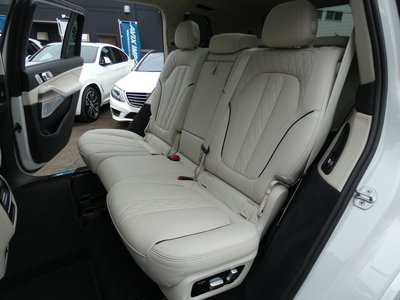 2023 BMW X7 — миниатюра 46