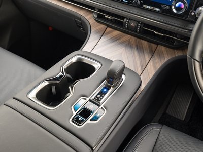 2024 Lexus LM thumbnail 28