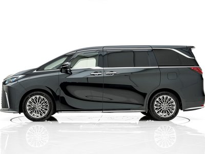 صورة 4 لـ 2024 Lexus LM