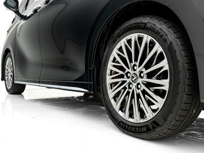 2024 Lexus LM thumbnail 14