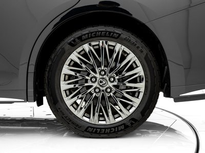 2024 Lexus LM thumbnail 13