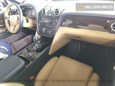 BENTLEY BENTAYGA - 3