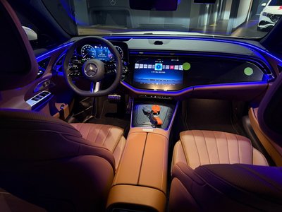MERCEDES-BENZ E-CLASS - 8