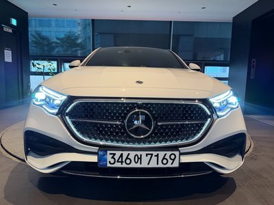 MERCEDES-BENZ E-CLASS - 3