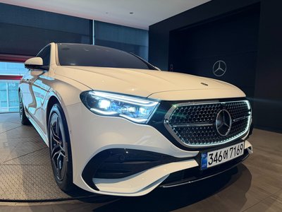 MERCEDES-BENZ E-CLASS - 2