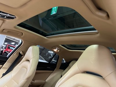 PORSCHE PANAMERA - 10