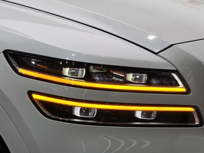 2022 Genesis GV80 photo 9