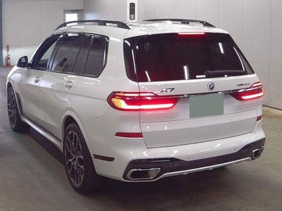 2023 BMW X7 — фото 2