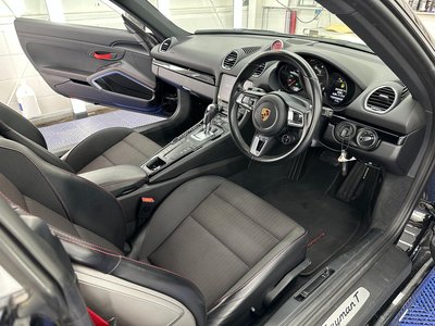 2021 Porsche 718 thumbnail 14