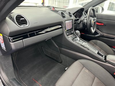 2021 Porsche 718 thumbnail 41