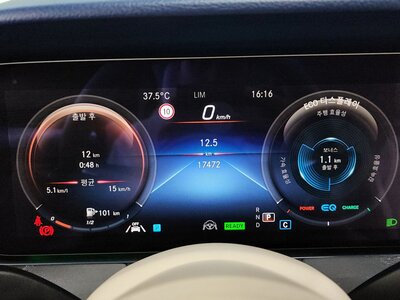 MERCEDES-BENZ E-CLASS - 8