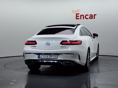 MERCEDES-BENZ E-CLASS - 3