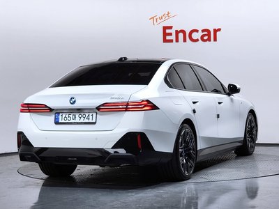 2024 BMW 5 SERIES photo 5