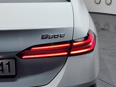 صورة 10 لـ 2024 BMW 5 SERIES