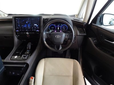2025 Toyota ALPHARD photo 5