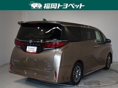 2025 Toyota ALPHARD photo 3