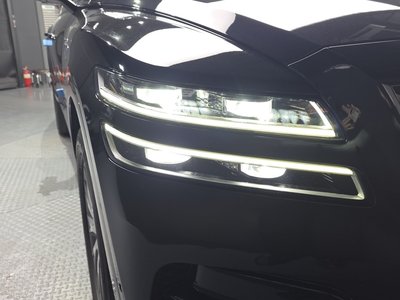 صورة 9 لـ 2021 Genesis GV80