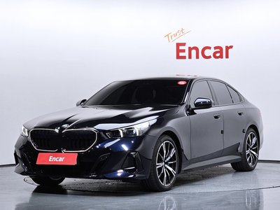 BMW 5 SERIES - 1