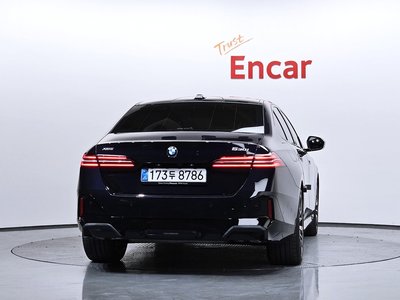 BMW 5 SERIES - 4