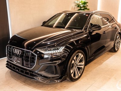 AUDI Q8 - 8