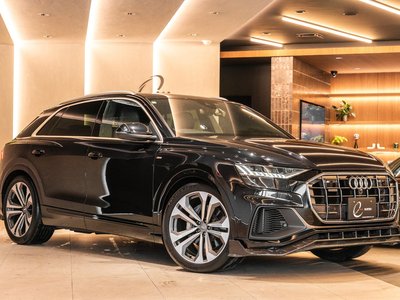 AUDI Q8 - 1